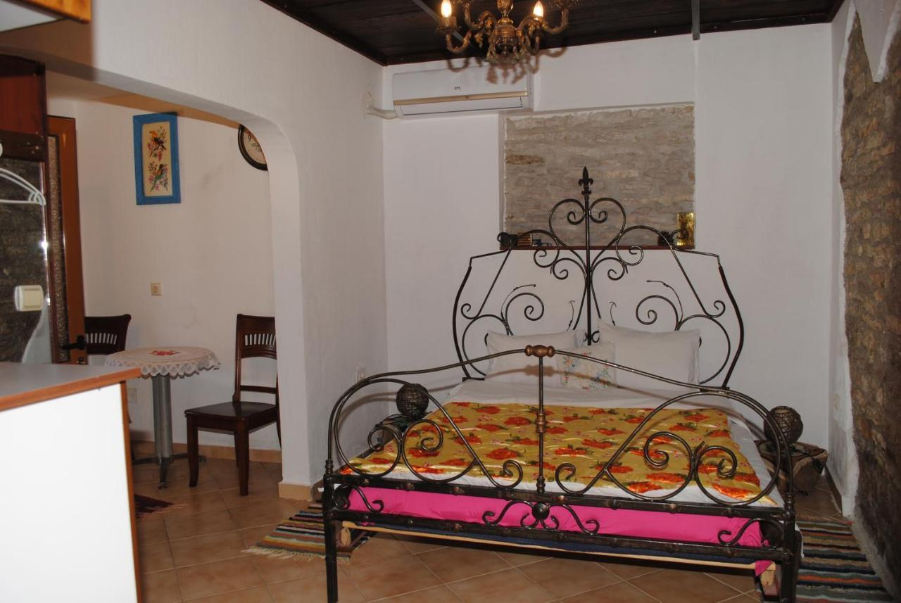 Guesthouse Mele Αργυρόκαστρο Εξωτερικό φωτογραφία